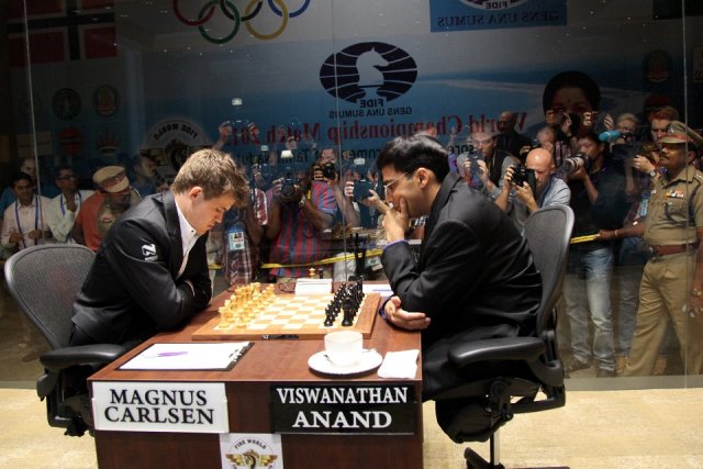 <br />
Primera ronda mundial de ajedrez 2013 Carlsen-Anand